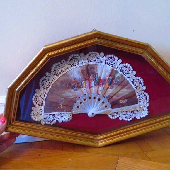 Collectable Vintage Hand Painted Hand Fan Framed red velvet lace lover scene - Picture 1 of 11